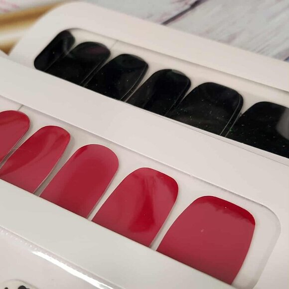 Retired Color Street- Heart Bundle - Picture 6 of 9